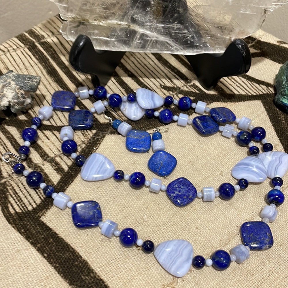 Blue Lace Agate and Lapis Lazuli with matching earrings. - Picture 5 of 7
